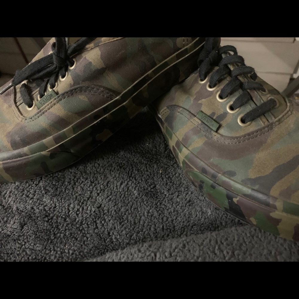 Camo Vans - Picture 2 of 5